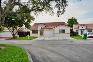 14961 SW 42nd Terrace, Miami, FL 33185, Sold 08/05/24
