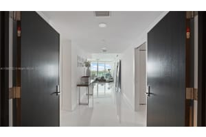900 Biscayne Bay, 900 Biscayne Blvd APT 1806, Miami, FL 33132, Sold 07/30/24