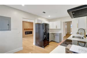 330 SW 29th Ave, Fort Lauderdale, FL 33312, Sold 08/11/25