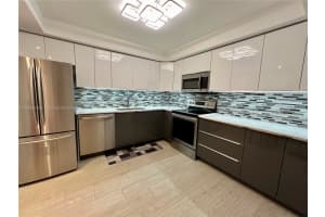 230 174th St APT 807, Sunny Isles Beach, FL 33160, Sold 07/31/24