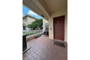 3339 Lakeside Dr #35, Davie, FL 33328, Sold 07/15/24