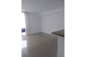 5085 NW 7th St APT 505, Miami, FL 33126, Sold 10/07/24