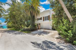 154 Ocean View Dr, Tavernier, FL 33070, Sold 11/27/24