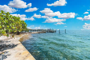 154 Ocean View Dr, Tavernier, FL 33070, Sold 11/27/24