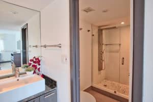 16546 NE 26th Ave #5h, North Miami Beach, FL 33160, Sold 07/12/24