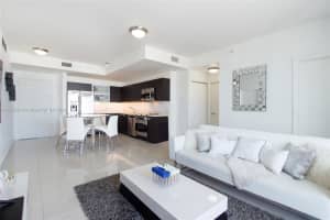 90 SW 3rd St APT 3206, Miami, FL 33130, Sold 08/15/24