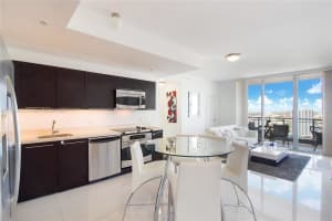 90 SW 3rd St APT 3206, Miami, FL 33130, Sold 08/15/24