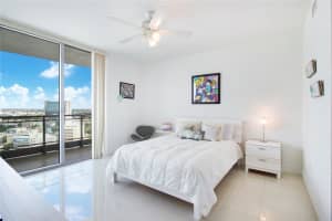 90 SW 3rd St APT 3206, Miami, FL 33130, Sold 08/15/24