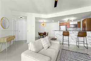 300 S Biscayne Blvd t 3407, Miami, FL 33131, Sold 09/05/24
