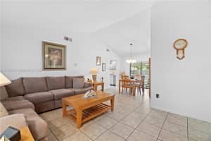 8641 NW 7th Ct, Pembroke Pines, FL 33024, Sold 09/10/24