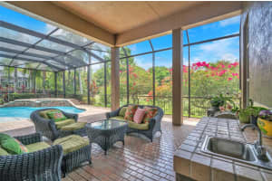 561 Enclave Cir E, Pembroke Pines, FL 33027, Sold 07/19/24