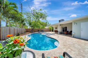229 SE 4th St, Dania Beach, FL 33004, Sold 11/06/24