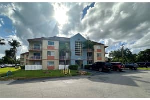 18820 NW 57th Ave APT 101, Hialeah, FL 33015, Sold 08/08/24