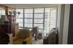230 174th St APT 712, Sunny Isles Beach, FL 33160, Sold 08/15/24
