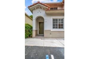 21213 NW 14th Pl APT 121, Miami Gardens, FL 33169, Sold 04/16/25