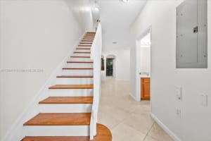 21213 NW 14th Pl APT 121, Miami Gardens, FL 33169, Sold 04/16/25