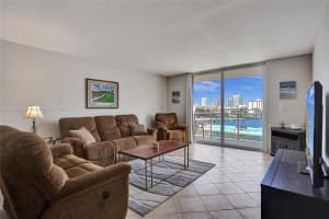 437 Golden Isles Dr #5e, Hallandale Beach, FL 33009, Sold 12/16/24