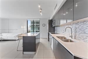 31 SE 6th St APT 1102, Miami, FL 33131, Sold 12/13/24