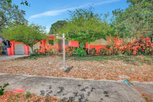 4711 SW 11th St, Plantation, FL 33317, Sold 07/03/24