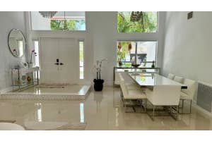 900 Lakewood Ct, Weston, FL 33326, Sold 07/03/24