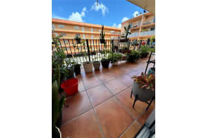 1950 W 56th St # 2212d, Hialeah, FL 33012, Sold 05/06/25