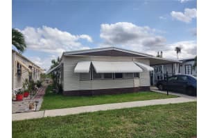 21720 NW 3rd St, Pembroke Pines, FL 33029, Sold 08/27/24