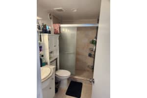 400 Kings Point Dr APT 1107, Sunny Isles Beach, FL 33160, Sold 01/31/25