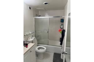 400 Kings Point Dr APT 527, Sunny Isles Beach, FL 33160, - MLS#A11600358