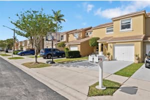 1270 NW 154th Ln, Pembroke Pines, FL 33028, Sold 07/29/24