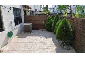 10301 Nw 70th Ln 10301, Doral