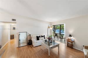 9723 Hammocks Blvd APT 202, Miami, FL 33196, Sold 08/29/24