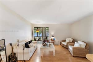 9723 Hammocks Blvd APT 202, Miami, FL 33196, Sold 08/29/24