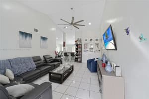 1271 SW 85th Ave, Pembroke Pines, FL 33025, Sold 08/13/24