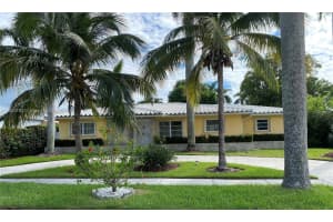 938 Tyler St, Hollywood, FL 33019, Sold 12/05/24
