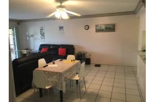 271 W Park Dr Apt 7-10, Miami, FL 33172, Sold 11/26/24