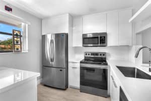 15801 W Waterside Cir APT 202, Sunrise, FL 33326, Sold 08/30/24
