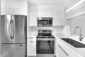 15801 W Waterside Cir APT 202, Sunrise, FL 33326, Sold 08/30/24