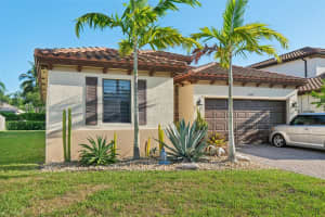 2592 SE 3rd St, Homestead, FL 33033, Sold 08/12/24