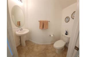 334 NE 47th Pl, Pompano Beach, FL 33064, Sold 09/20/24