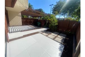7124 SW 114th Pl APT C, Miami, FL 33173, Sold 01/31/25