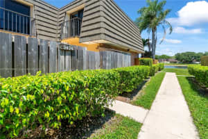 2424 24th Way, West Palm Beach, FL 33407, Sold 08/12/24