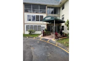 4990 E Sabal Palm Blvd 109, Tamarac