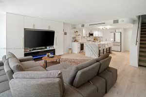 350 Grapetree Dr, Key Biscayne, FL 33149, Sold 04/02/25