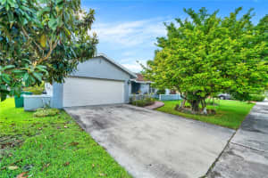 17200 SW 93rd Ave, Palmetto Bay, FL 33157, Sold 09/23/24