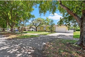720 Rio Vista Dr, Miami Springs, FL 33166, Sold 10/18/24
