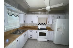 6200 NW 44th St APT 114, Lauderhill, FL 33319, Sold 01/16/25