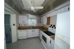 6200 NW 44th St APT 114, Lauderhill, FL 33319, Sold 01/16/25