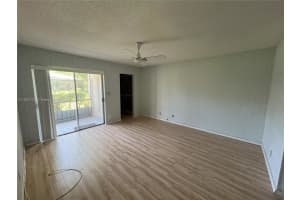 6200 NW 44th St APT 114, Lauderhill, FL 33319, Sold 01/16/25