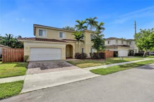1305 N 30th Ct, Hollywood, FL 33021, Sold 01/16/25