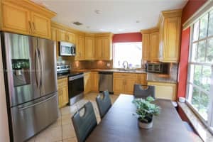 9310 NW 50th Doral Cir S #9310, Doral, FL 33178, Sold 10/15/24